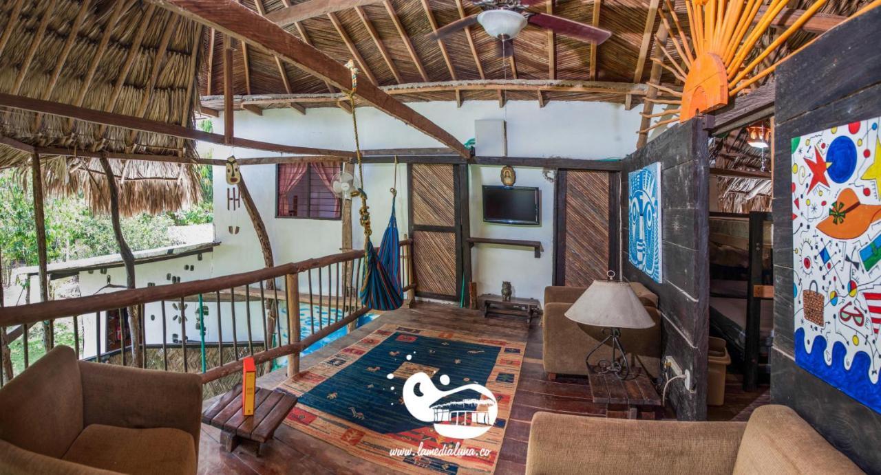 Hostal La Media Luna Palomino Zimmer foto